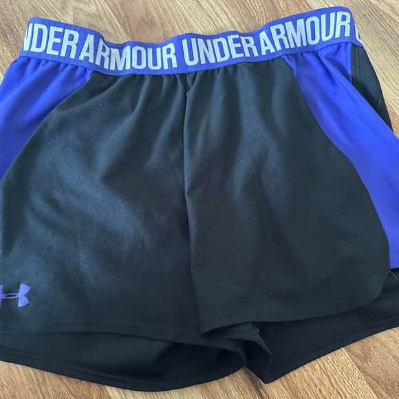 Under armour women’s shorts - Picture 5 of 5